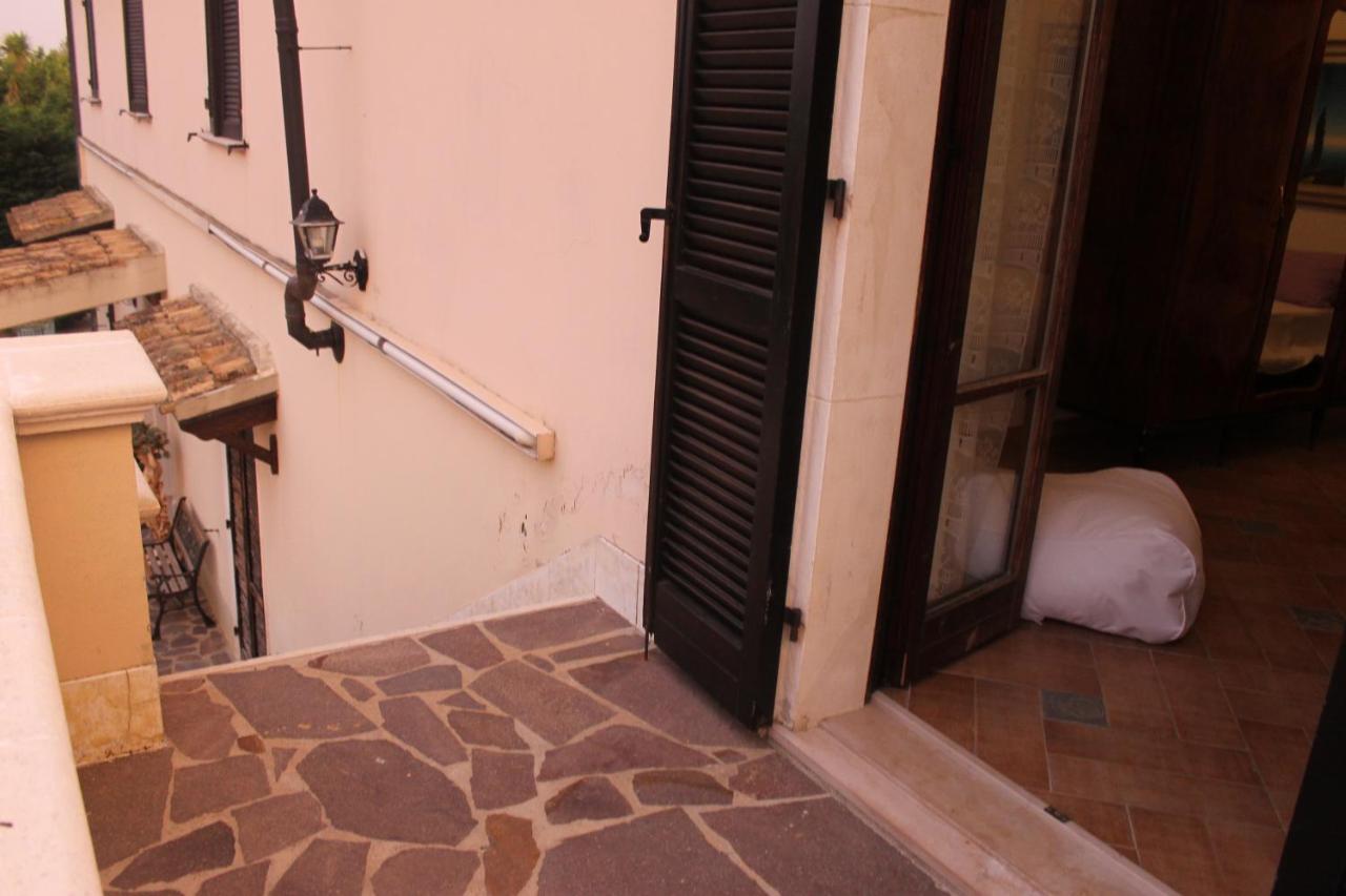 Silvi Paese Sinilu B&B المظهر الخارجي الصورة